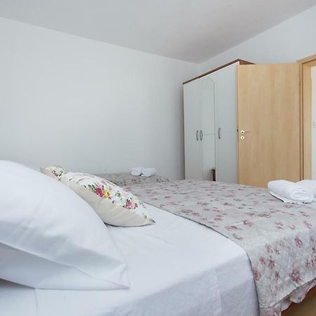 Apartman Paula 1 Apartman Vinišće Kültér fotó