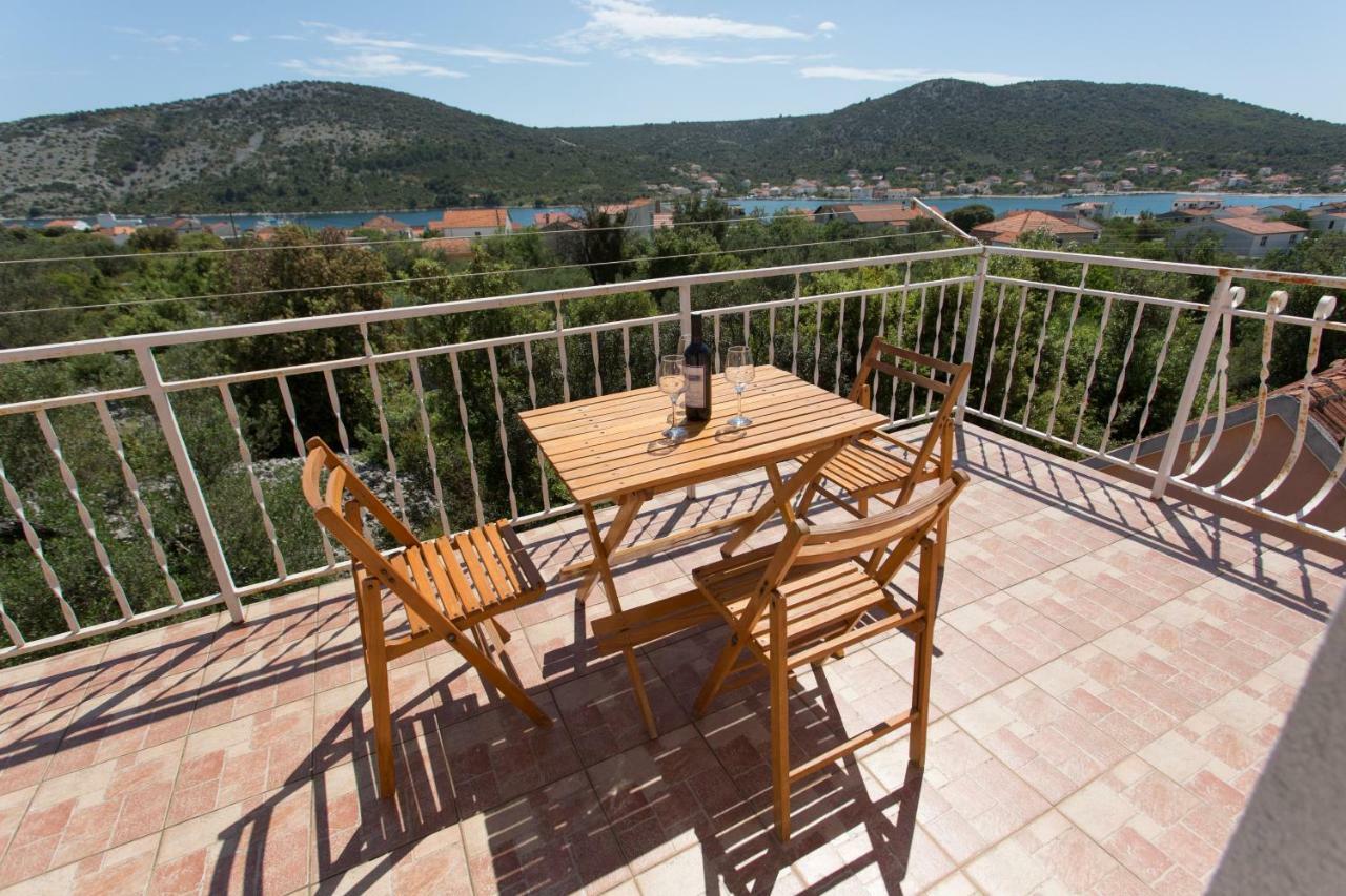 Apartman Paula 1 Apartman Vinišće Kültér fotó